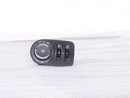 Used Headlight switch Headlight switch 39022347 39022347