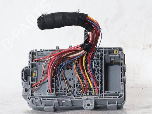 Used Fuse box Fuse box ALFA ROMEO GIULIA (952_) 2.2 D (952AFA25, 952AFM25, 952ALA25) (180 hp) 33319032 33319032