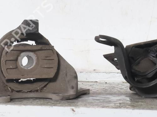 Used Engine mount Engine mount LANCIA YPSILON (843_) 1.2 (843.AXA1A) (60 hp) 32706597 32706597