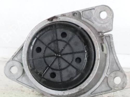 Used Engine mount Engine mount ALFA ROMEO GIULIA (952_) 2.2 D (952AFA25, 952AFM25, 952ALA25) (180 hp) 26550882 26550882
