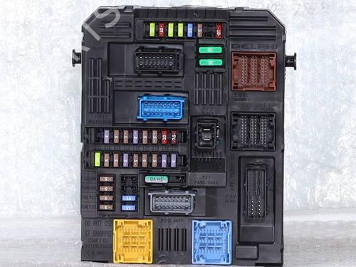 Used Fuse box Fuse box OPEL GRANDLAND / GRANDLAND X (A18, P1UO) 1.5 Turbo D (75) (131 hp) 39403464 39403464