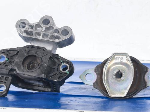 engine-mount-fiat-500e-332_-2020-30443184 main image