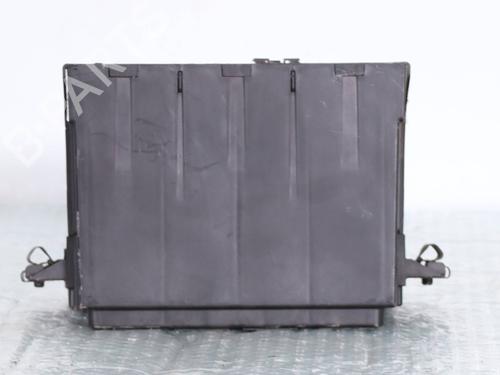 Used Fuse box Fuse box 38949264 38949264