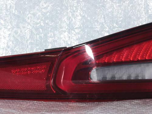 right-taillight-alfa-romeo-stelvio-949_-2016-39261973 main image