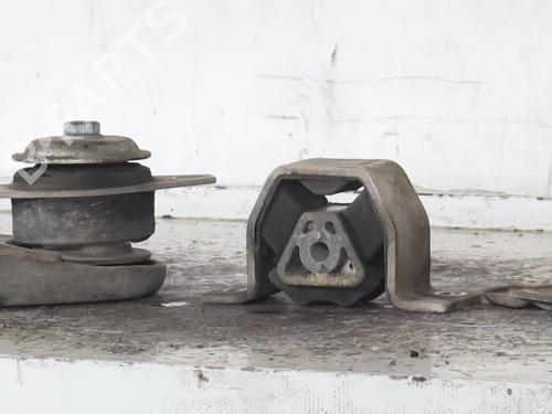 Used Engine mount Engine mount FIAT SEICENTO / 600 (187_) 1.1 (187AXB, 187AXB1A, 187AXC1A02) (54 hp) 33537737 33537737