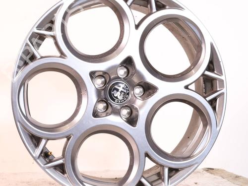 Used Rim Rim ALFA ROMEO TONALE (965_) 1.5 Mild Hybrid (131 hp) 40117113 40117113