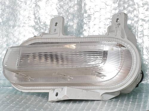 Used Right daytime light Right daytime light 38770232 38770232