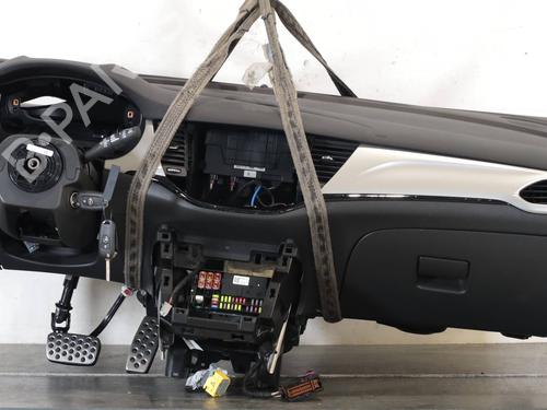 Used Dashboard Dashboard OPEL ASTRA K (B16) 1.4 Turbo (68) (145 hp) 39944354 39944354