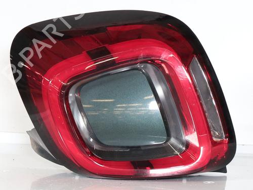 right-taillight-fiat-500x-334_-2014-26176005 main image