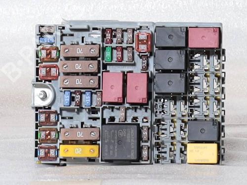 Used Fuse box Fuse box 39199160 39199160