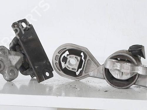 Used Engine mount FIAT 500L (351_, 352_) 1.6 D Multijet (199LYD1B) (105 hp) 29618062