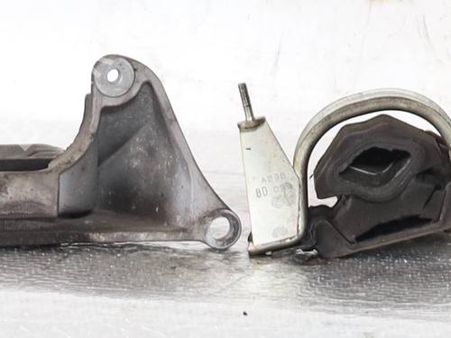 Used Engine mount Engine mount LANCIA MUSA (350_) 1.3 D Multijet (350.AXG11, 350.AXG1A) (90 hp) 32706464 32706464