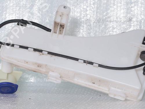 Used Windscreen washer tank Windscreen washer tank 39092694 39092694