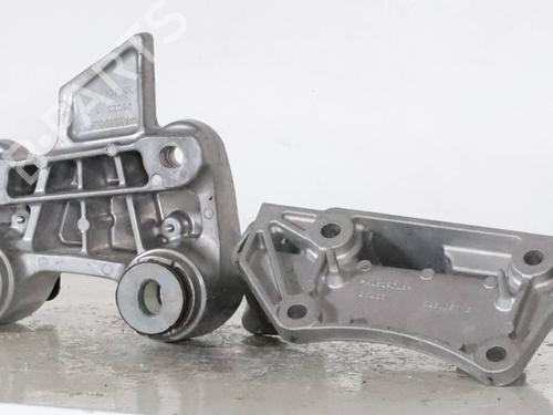 Used Engine mount JEEP AVENGER (J2) Electric (156 hp) 29137585