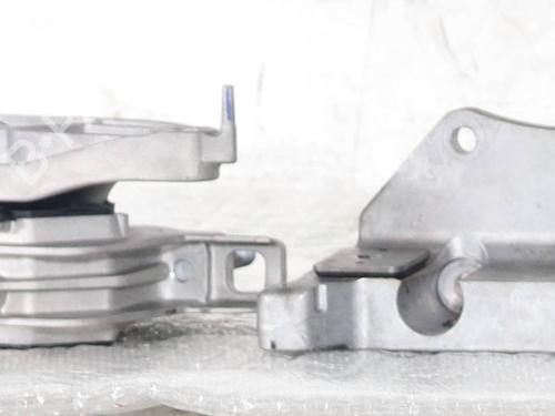 Used Engine mount Engine mount FIAT 600e / 600 (365_, 364_) Electric (156 hp) 31647891 31647891