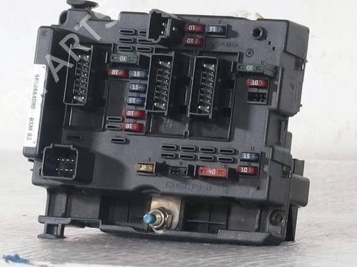 Used Fuse box Fuse box CITROËN XSARA Break (N2) 1.4 i (75 hp) 33714489 33714489