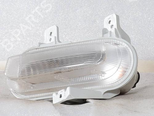 right-daytime-light-jeep-renegade-suv-bu-b1-bv-2014-38590257 main image