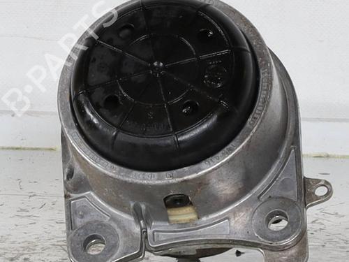 Used Engine mount Engine mount ALFA ROMEO GIULIA (952_) 2.2 D (952AFA25, 952AFM25, 952ALA25) (180 hp) 29453867 29453867