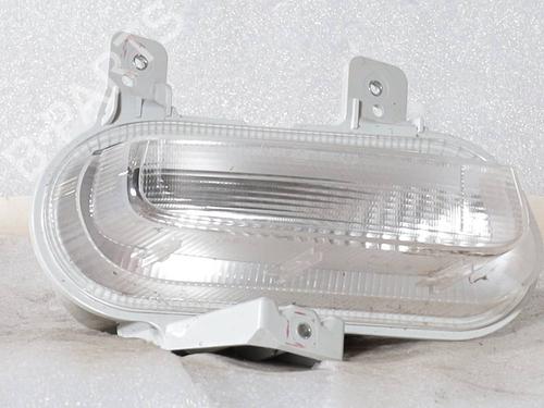 Used Left daytime light Left daytime light 38590258 38590258