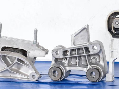 engine-mount-abarth-600e-365-2024-30443047 main image