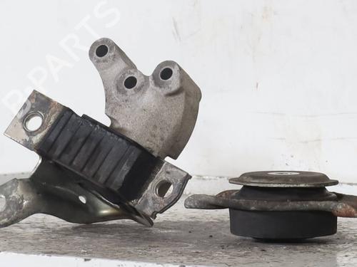 Used Engine mount Engine mount FIAT 500 (312_) 1.2 (312AXA1A) (69 hp) 33283977 33283977