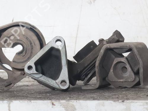 Used Engine mount Engine mount FIAT SEICENTO / 600 (187_) 1.1 (187AXB, 187AXB1A, 187AXC1A02) (54 hp) 33284942 33284942