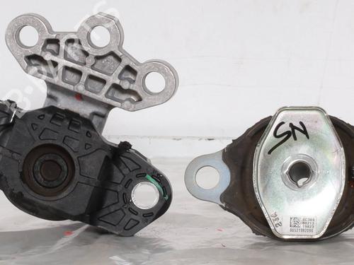 Used Engine mount Engine mount FIAT 500e (332_) Elektro (FA1) (95 hp) 29826591 29826591