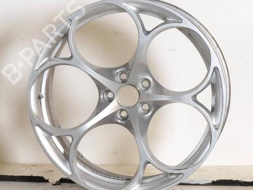 rim-alfa-romeo-stelvio-949_-2016-30662253 main image