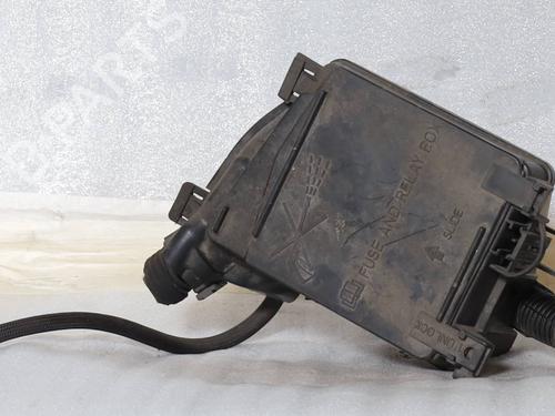 Used Fuse box Fuse box 37756740 37756740