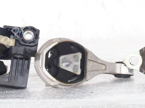 Used Engine mount Engine mount FIAT 500 (312_) 1.0 Mild Hybrid (312.AYD1B) (69 hp) 40039670 40039670
