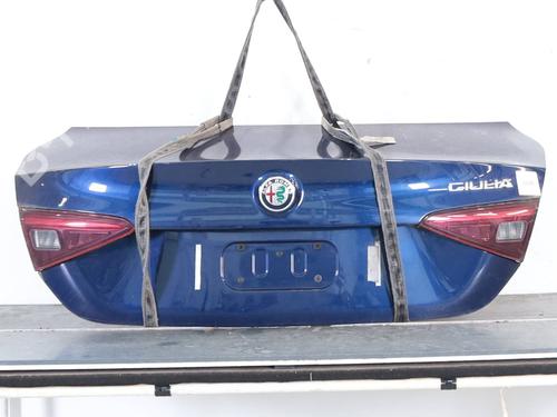 tailgate-alfa-romeo-giulia-952_-2015-39403453 main image