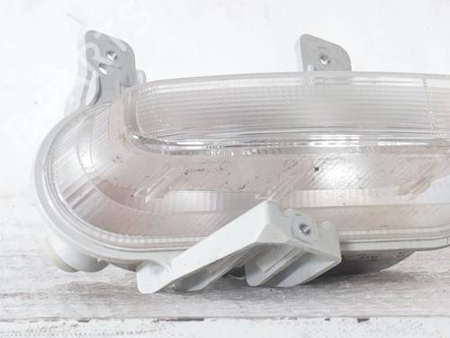 left-daytime-light-jeep-renegade-suv-bu-b1-bv-2014-33537463 main image