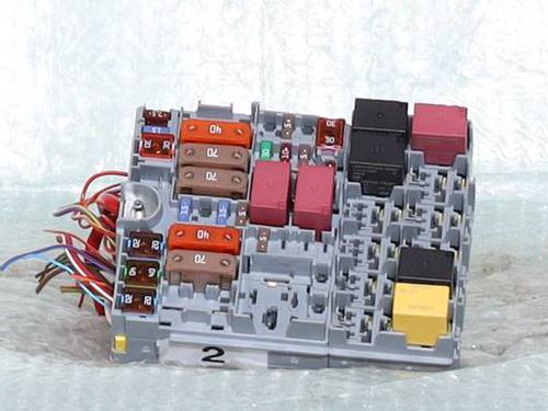 Used Fuse box Fuse box 39135756 39135756
