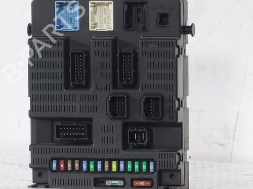 Used Fuse box Fuse box 33951419 33951419