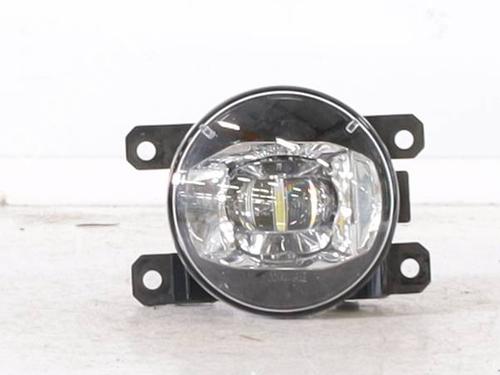 right-front-fog-light-jeep-renegade-suv-bu-b1-bv-2014-23965530 main image