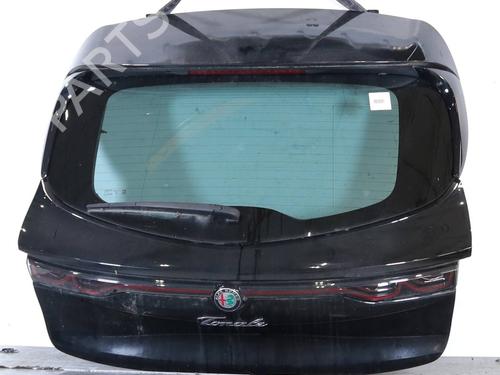 tailgate-alfa-romeo-tonale-965_-2022-33055377 main image