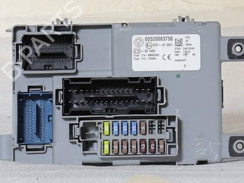 Used Fuse box Fuse box 39199192 39199192