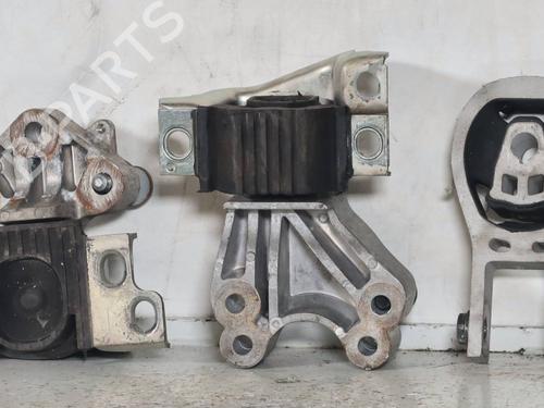 Used Engine mount Engine mount FIAT DUCATO Platform/Chassis (250_) 180 Multijet 2,2 D (180 hp) 30738702 30738702