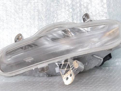 Used Left daytime light Left daytime light 39068773 39068773