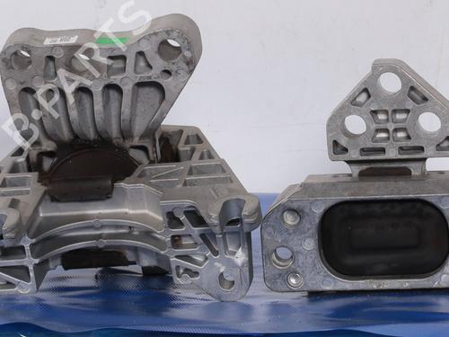 Used Engine mount Engine mount JEEP RENEGADE SUV (BU, B1, BV) 1.3 PHEV 4Xe (130 hp) 31647506 31647506