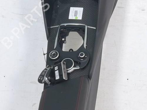 gear-lever-alfa-romeo-giulia-952_-2015-27876182 main image