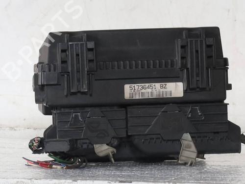 Used Fuse box Fuse box FIAT GRANDE PUNTO (199_) 1.2 (65 hp) 33283802 33283802