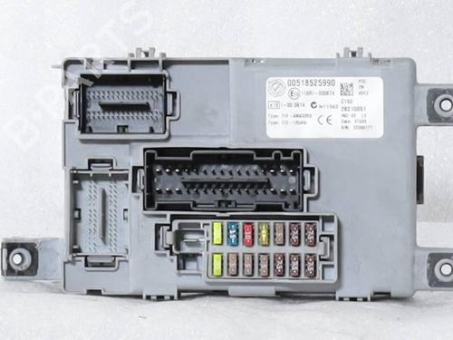 Used Fuse box Fuse box 36774618 36774618