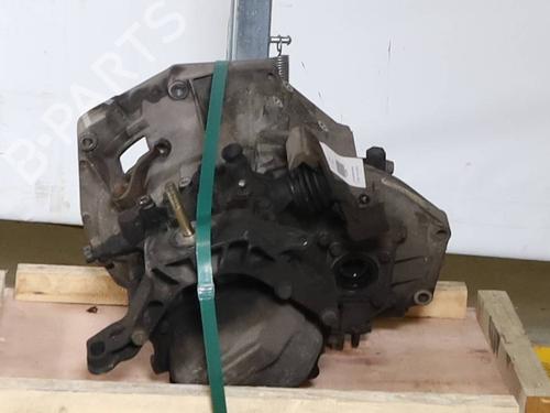 Used Gearbox Gearbox FIAT PUNTO (188_) 1.2 60 (188.030, .050, .130, .150, .230, .250) (60 hp) 33055824 33055824