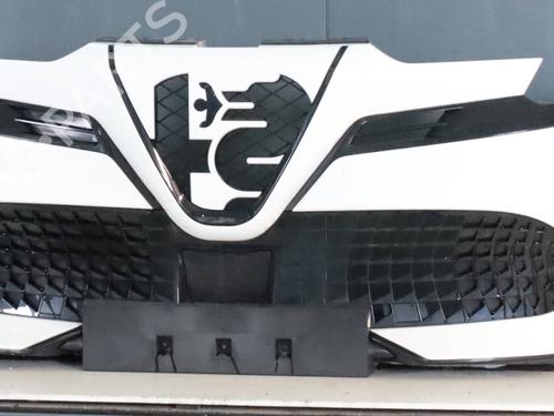 Used Front bumper ALFA ROMEO JUNIOR (626_, 627_) Electric (156 hp) 30178727