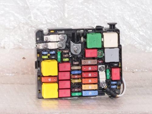 Used Fuse box Fuse box OPEL GRANDLAND / GRANDLAND X (A18, P1UO) 1.5 Turbo D (75) (131 hp) 40071698 40071698
