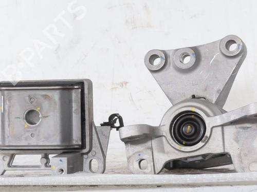 Used Engine mount FIAT TIPO Estate (356_, 357_) 1.0 (357WXN1A) (101 hp) 31793734