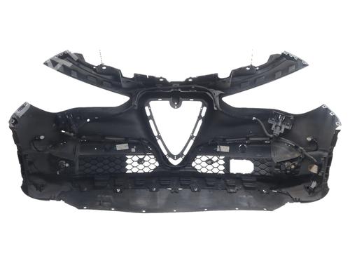 Paragolpes delantero Paragolpes delantero ALFA ROMEO STELVIO (949_) 2.2 JTDM Q4 (949.AXE2A) (190 hp) 39727802 39727802