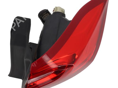 right-taillight-ford-fiesta-vii-hj-hf-2017-30398000 main image
