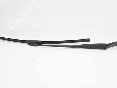 Used Front windshield wiper arm DACIA DUSTER (HS_) 1.5 dCi 4x4 (109 hp) 18184721